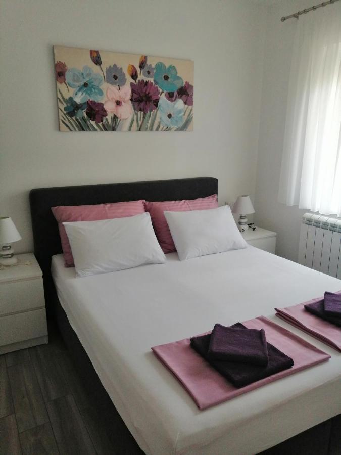 Apartments M&B سفيتي يوراي المظهر الخارجي الصورة