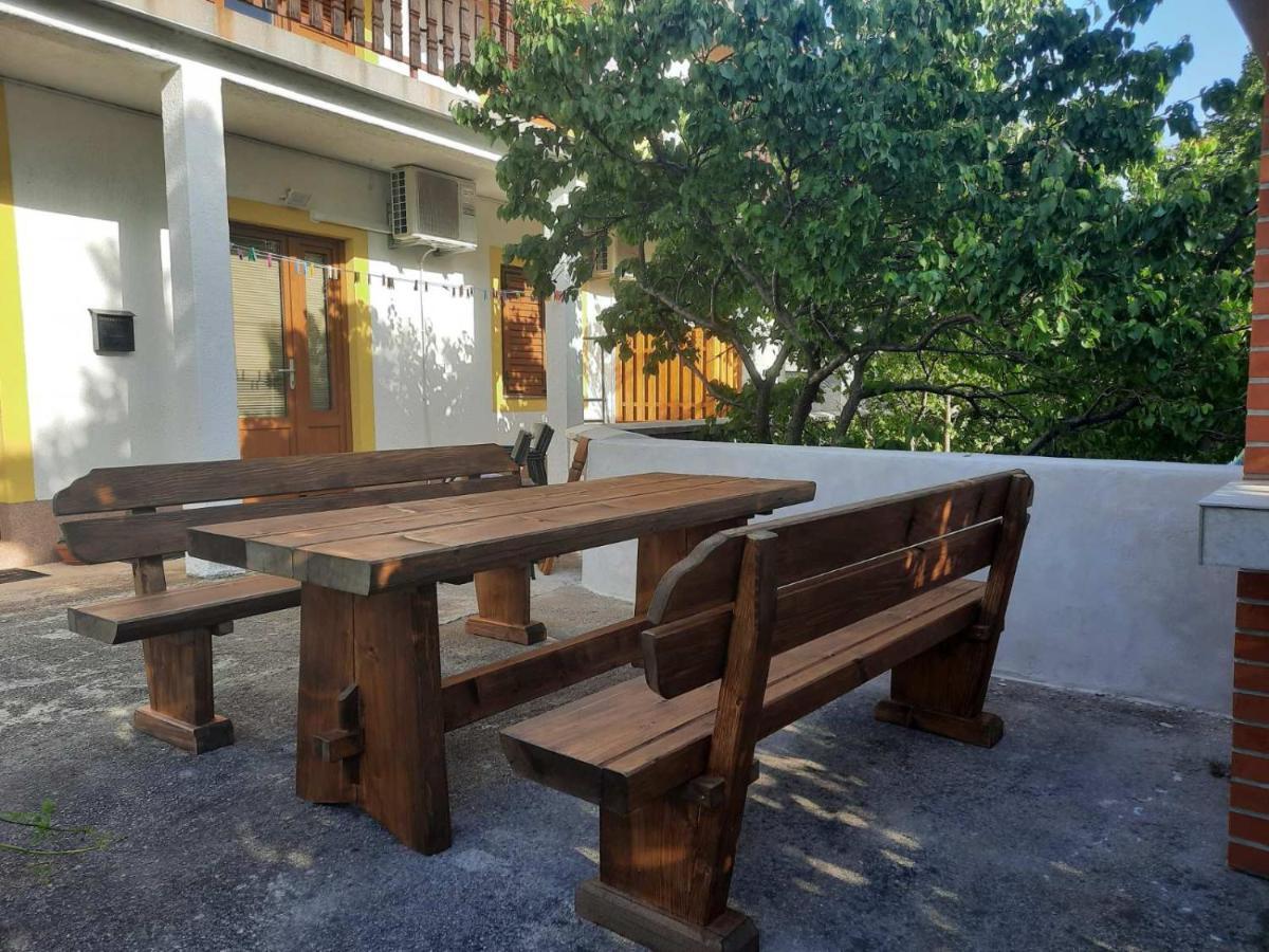 Apartments M&B سفيتي يوراي المظهر الخارجي الصورة